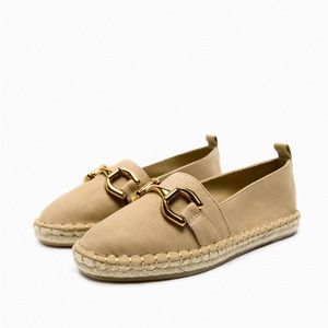 ZARA: EMBELLISHED ESPADRILLES